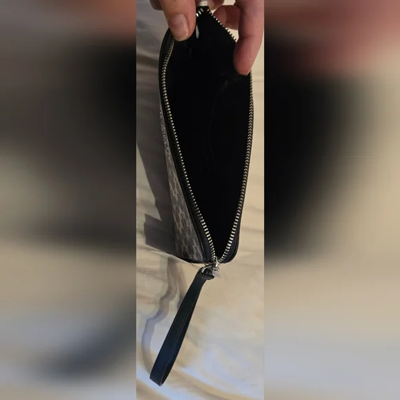 NWT Kate Spade Lucy Spade Flower Medium L-Zip Wristlet in Navy Multi; Brand New! - Picture 10 of 16